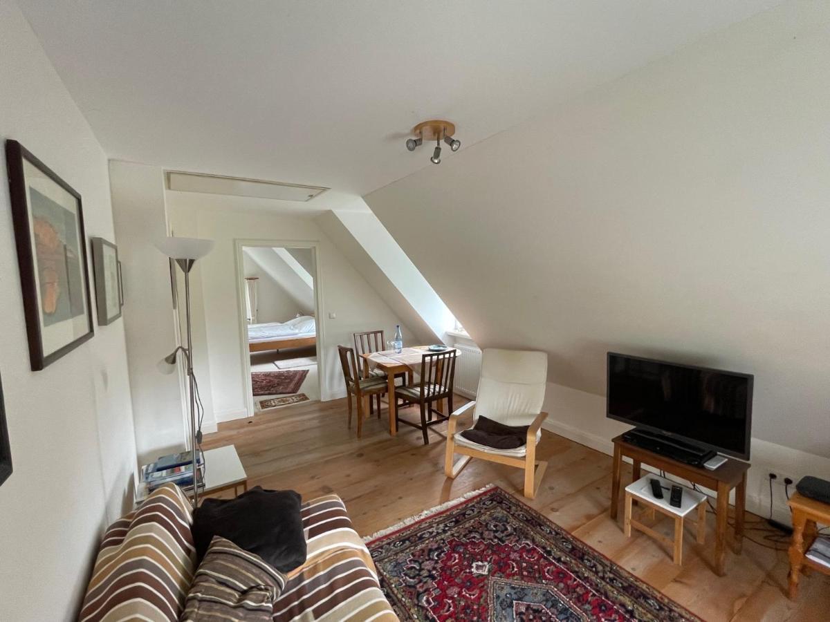 Gaestehaus Zum Krug Husum  Extérieur photo